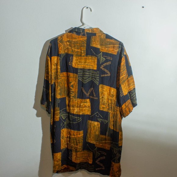 T-Shirt - Picture 2 of 2